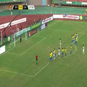 Bertrand Traoré (Burkina Faso) penalty miss vs Gabon 18'