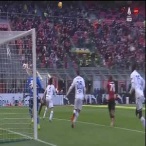 Olivier Giroud bicycle kick attempt saved by Wladimiro Falcone