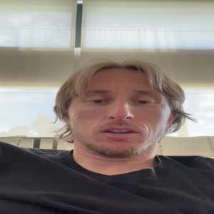 [Luka Modric] responds to ailing father of a fan