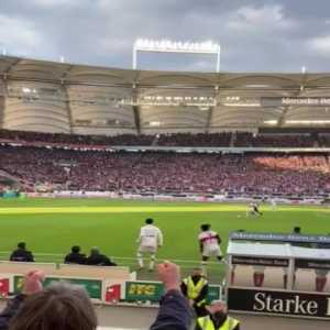 [OZ Twitter] VfB Stuttgart Bench after Stuttgart missed the 4:2 against Augsburg
