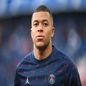 [Fabrizio Romano] Real Madrid hoped to get the green light from Kylian Mbappé as early as last Tuesday... but he asked for "bit more time to reflect".