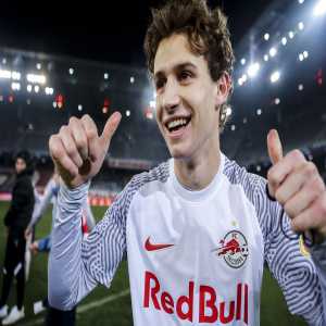 [Bogert] Sources: With their Premier League survival, Leeds United are finalizing a deal to acquire RB Salzburg's USMNT attacker Brenden Aaronson. Deal around $30 million was previously agreed to, pending relegation. Final steps now. Aaronson, 21, spent 18 months at Salzburg.