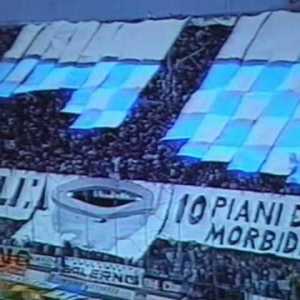 Salernitana fans coreography against Napoli in 2001 “10 layers of softness”, mocking the several failed plans of the Neapolitan club.