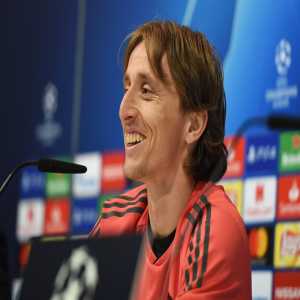 [Fabrizio Romano] Luka Modrić: “I’ve not extended my contract with Real Madrid yet… but I won’t do like Mbappé [laughs]. And I hope the club won’t do that to me!”, tells @partidazocope. …of course, no problem for Modrić as he’s gonna sign a new deal until 2023 after UCL final.