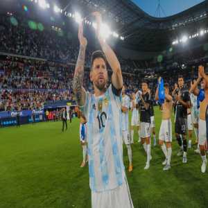 [Roy Nemer] Lionel Messi on Instagram: "We couldn't have ended the season any better. Winning the Finalissima & adding more minutes to prepare for the World Cup. Thanks again to everyone who came and those following us from distance. We are taking a break and will be back soon! Hugs!"