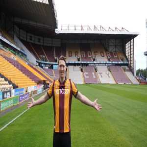 [Bradford City] Bradford City AFC is delighted to announce the signing of experienced midfielder Richie Smallwood - on an initial two-year deal.