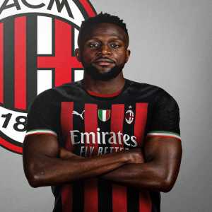 [Romano] Divock Origi joins AC Milan, here we go confirmed! Origi has just landed in Milano in order to complete medical tests and sign his long-term deal with Milan on a free transfer. #ACMilan Origi has turned down Villarreal bid and also proposals from Bundesliga and PL clubs.