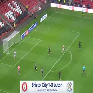 Bristol City 1-0 Luton - Nahki Wells 5'