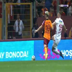 Gunay Guvenc (Gaziantep) penalty save against Galatasaray 71'