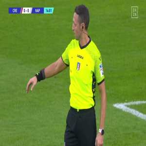 Referee Abisso blocks Raspadori (Napoli) from shooting at goal against Cremonese 14'