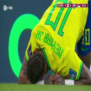 Neymar rolling after a "foul" - 18'