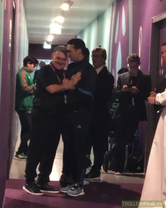 Tata Martino (Mexico coach) allegedly met Scaloni (Argentina's coach) after the Mexico vs Argentina game