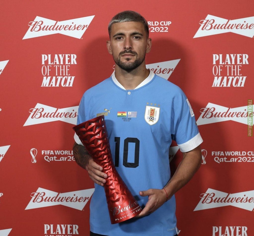 Arrascaeta with his Player of the Match award