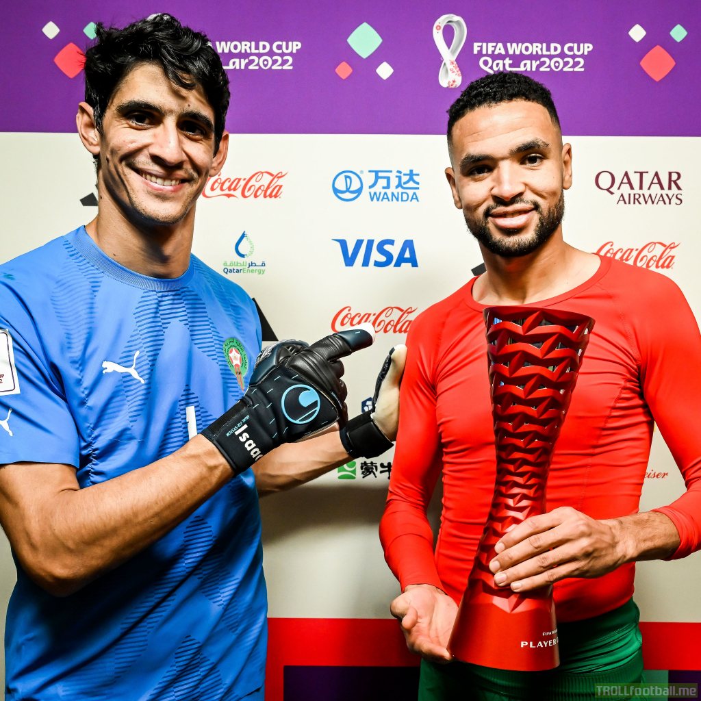Yassine Bounou gave his Man of the Match award to En-Nesyri