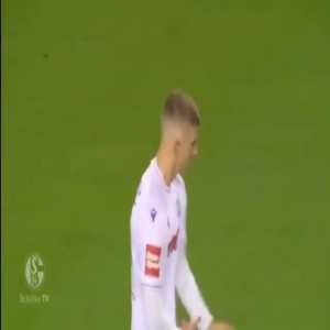 Hajduk Split [4] - 2 Schalke - Luka Vušković 71' (Controversial celebration)