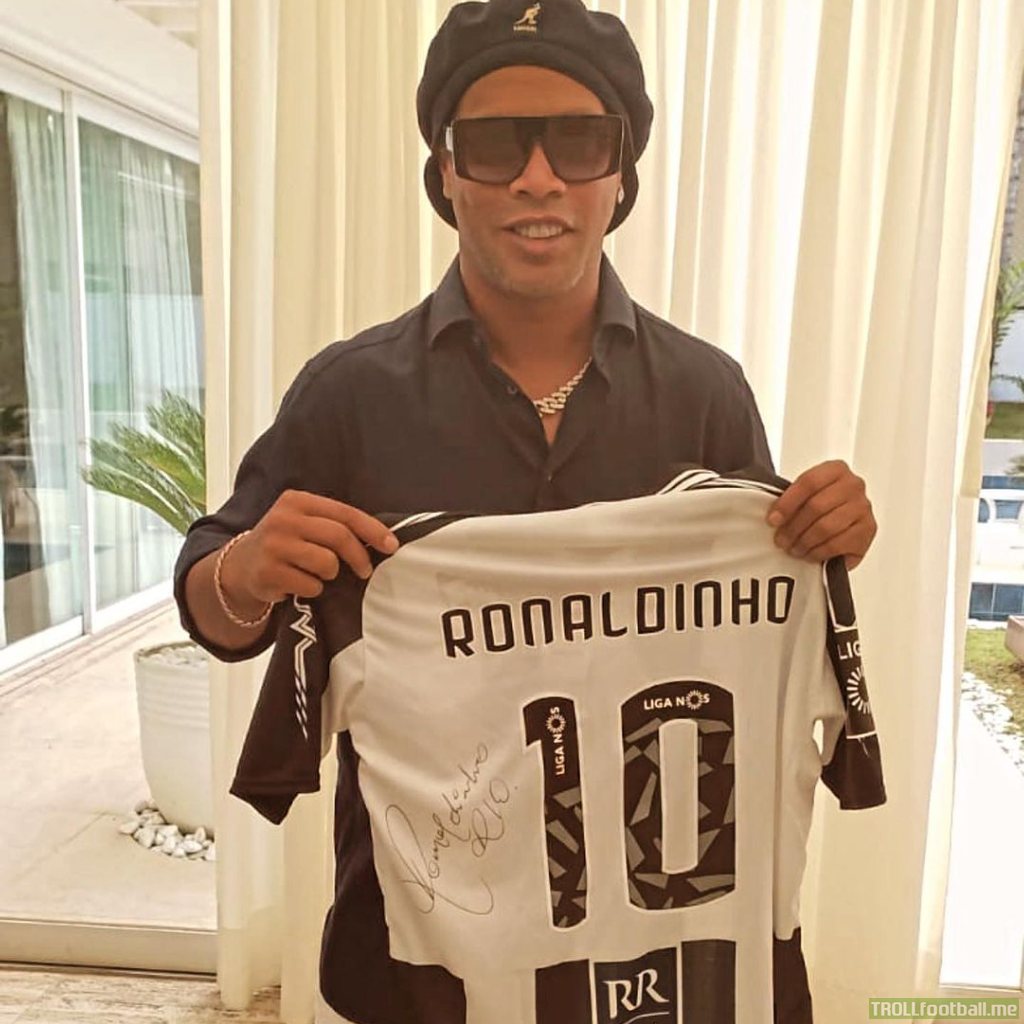 [Fabrizio Romano] Ronaldinho to Portmonense, done deal and here we go! There’s full agreement between all parties, deal sealed. Been told medical tests will take place today in Portimão. The Brazillian winger will join on a free.