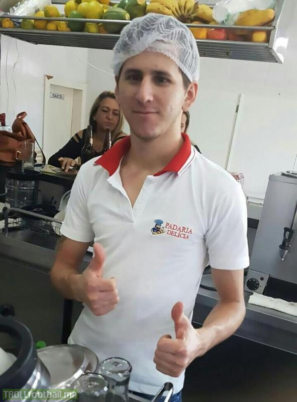 NEWS After winning the WC, Messi has decided to end his career and work at a döner shop. It has also been revealed that he's been learning Turkish for 4 months now for this.