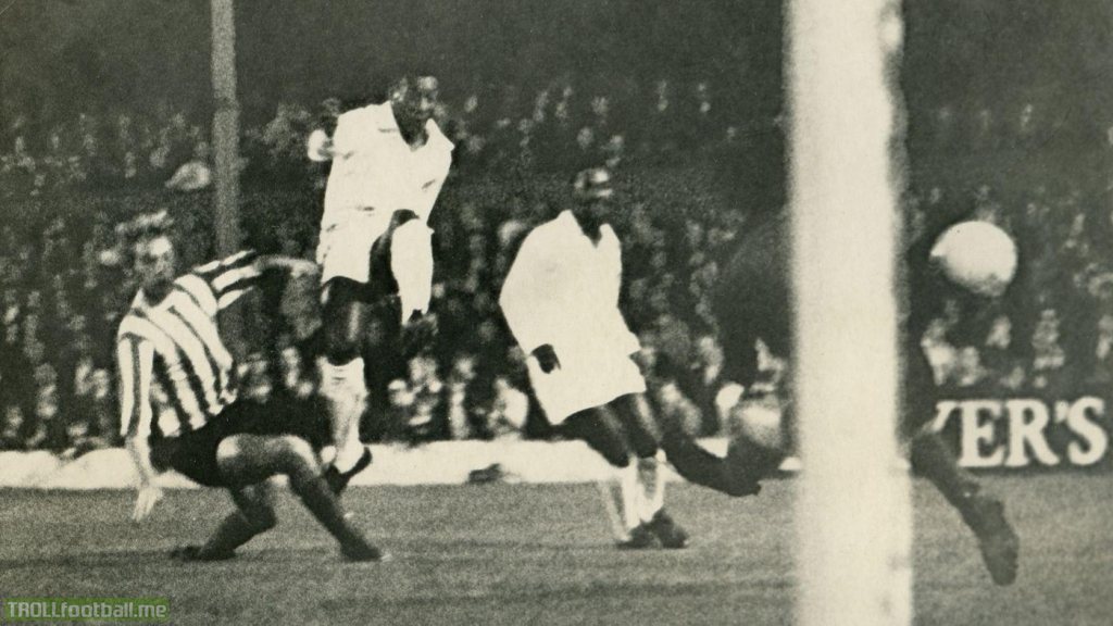 Pelé proved that he could do it on a Tuesday night in Stoke when he scored twice past Gordon Banks at the Potters' Victoria Ground in an exhibition match on 23rd September 1969. Pelé netted the first and last goals in a 3-2 victory for Santos during their 15-day tour of England.