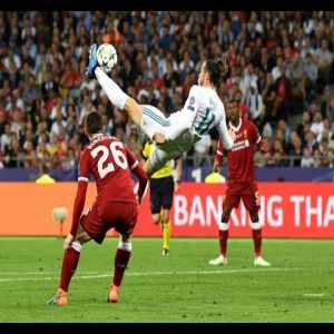 Various commentaries of Gareth Bale's famous UCL final bicycle-kick goal