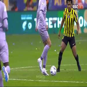 Cristiano Ronaldo with some...interesting footwork against Al Ittihad tonight
