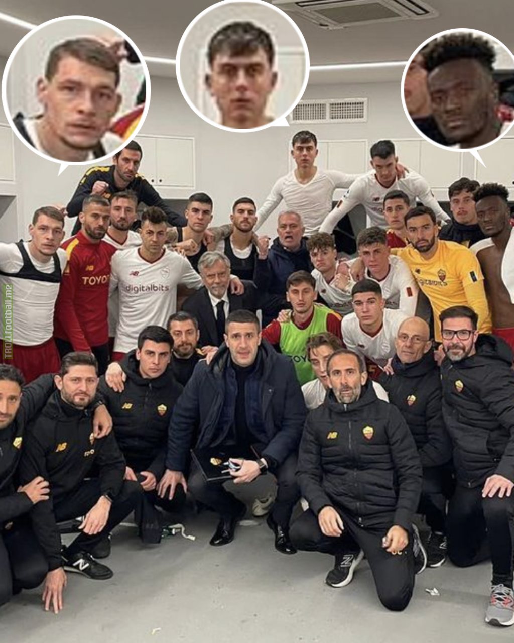 Jose Mourinho made his Roma players take a team photo after they lost to Napoli yesterday