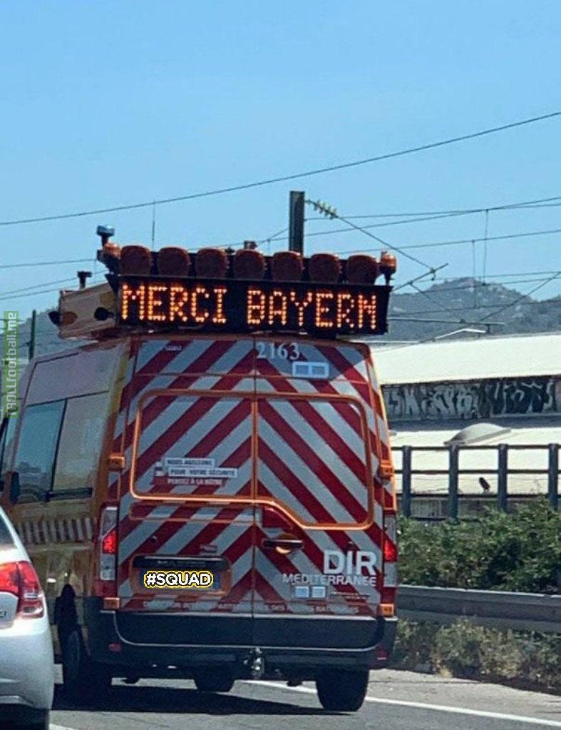 Local bus spotted in Marseille after Bayern eliminated PSG