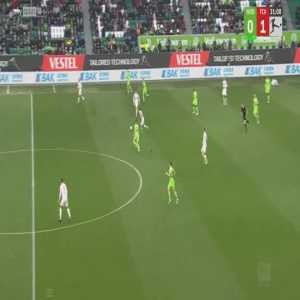 Wolfsburg 0-[2] Augsburg - Mergim Berisha 32'