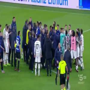 Different angle of the altercation after the Juve-Inter game showing Cuadrado punching Handanovic in the face