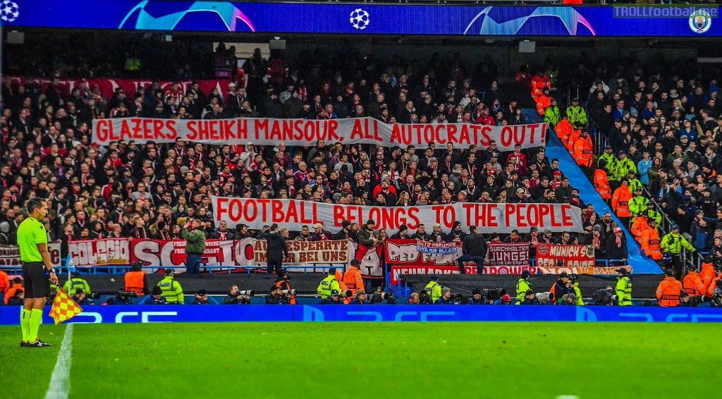 Bayern Munich fans have held up a banner calling for the Glazers to leave MUFC: "Glazers, Sheikh Mansour and all autocrats out, football belongs to the people."