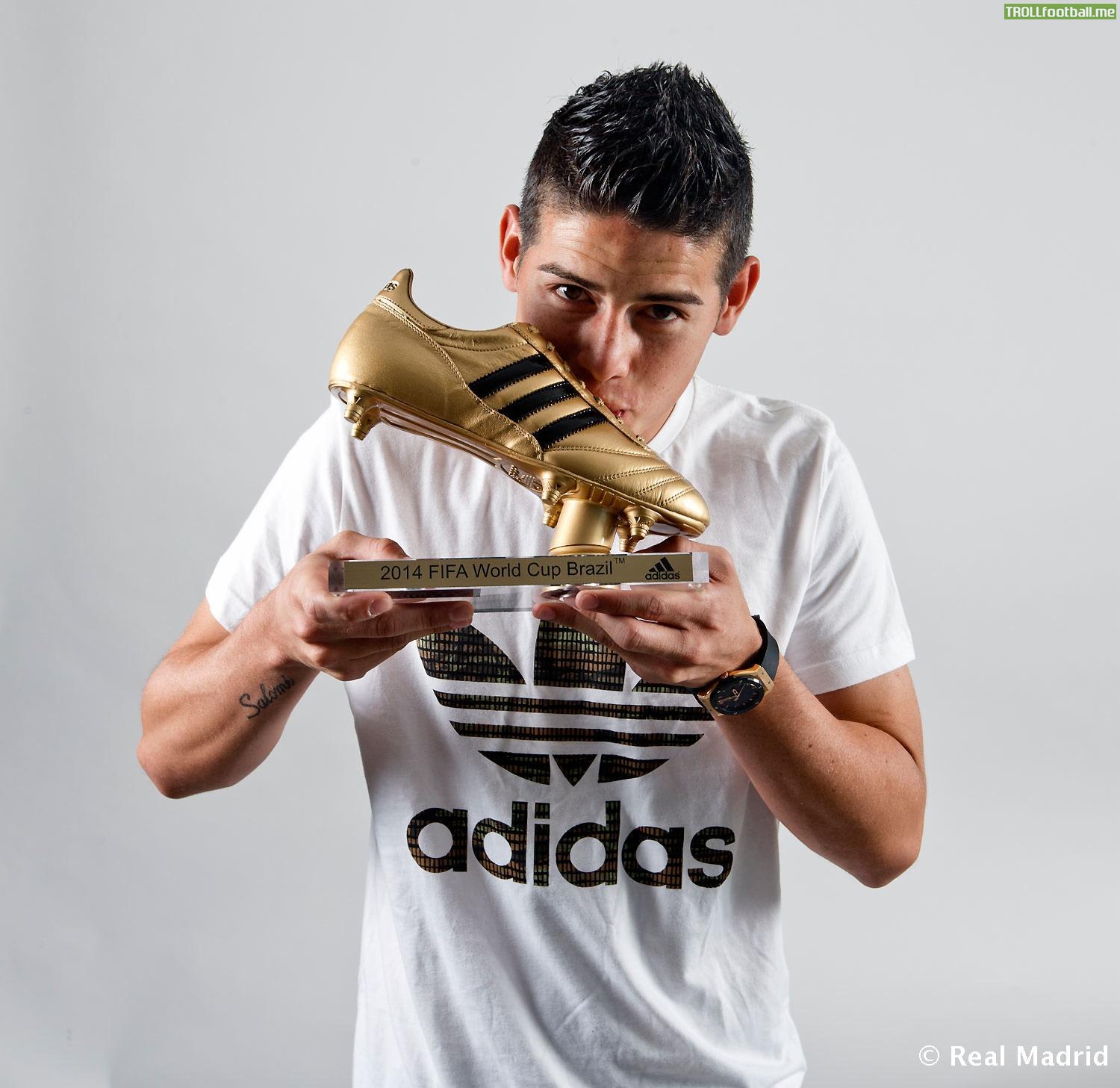 1st  World Cup 6 Goals and Golden Boot .James Rodriguez
